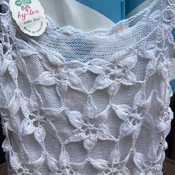NWT inter lace white crochet tank top. Intricate design. Size medium- large. - Picture 2 of 8